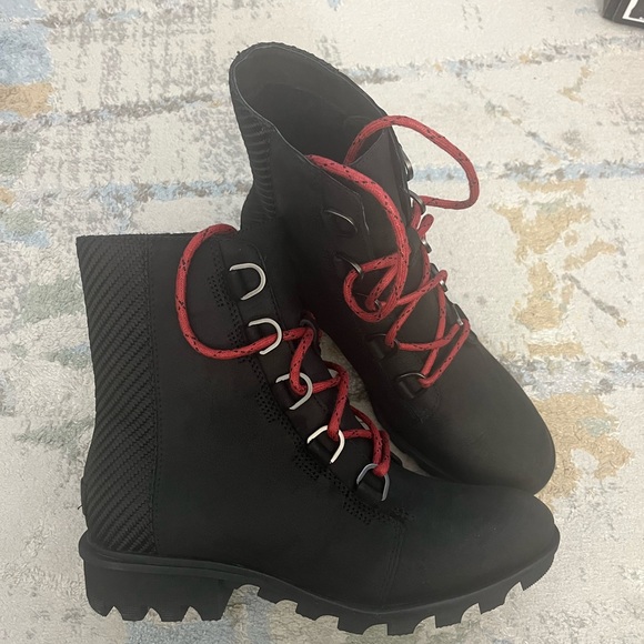 BNWT SOREL womens waterproof boots - Picture 1 of 4